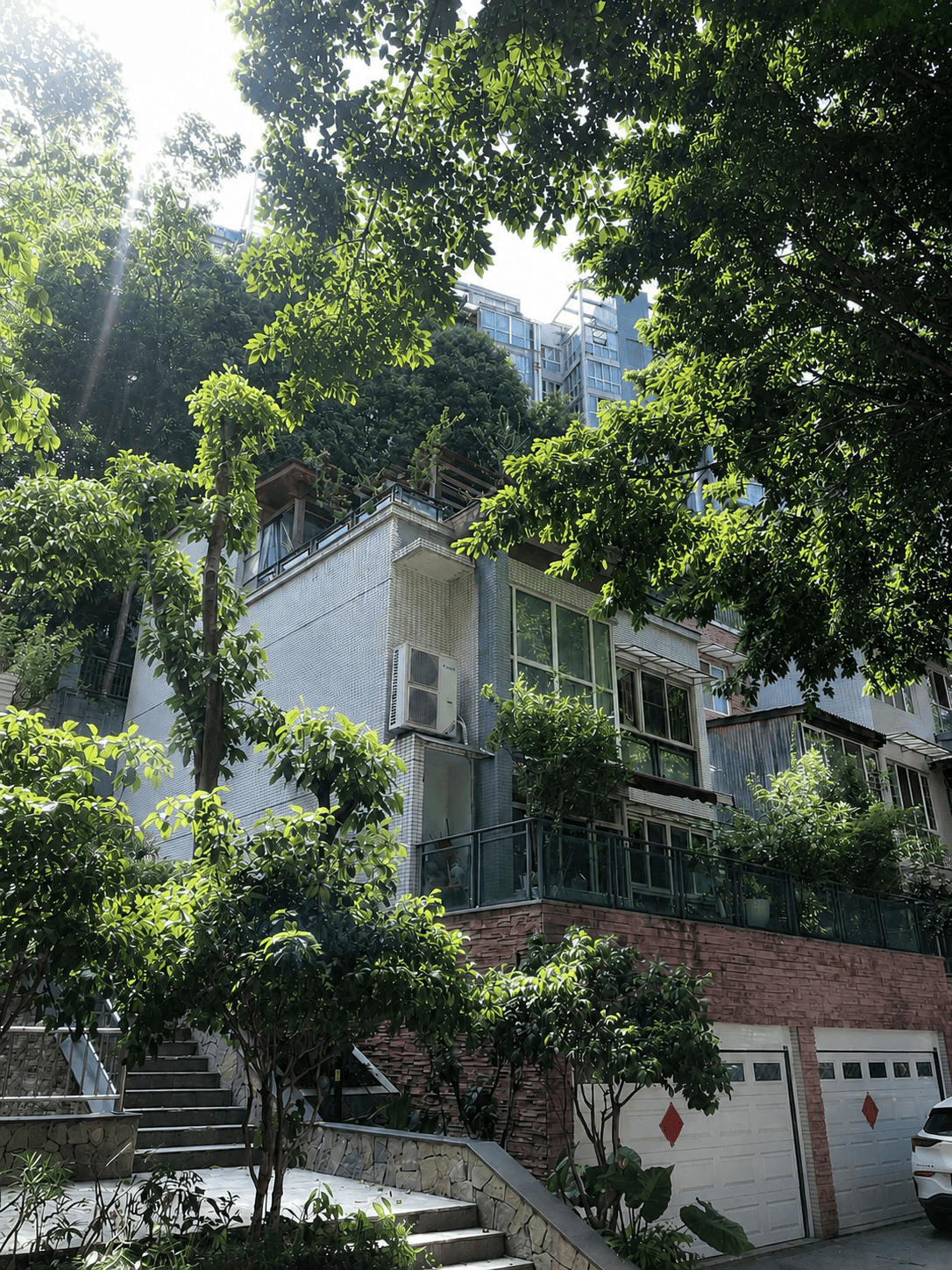临沂岛居岁月从容升级：小小岛老别墅加装蒂升悦行款电梯